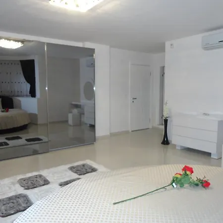 Yalcin Villa Kusadası